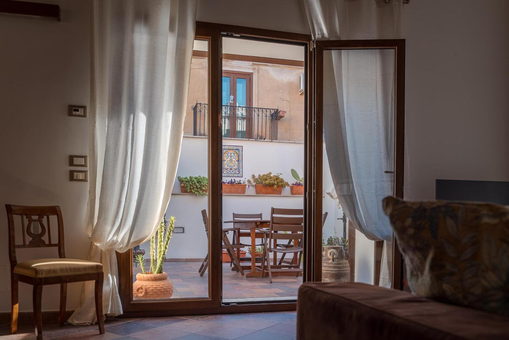 A Casa Del Gioielliere Apartment - Palermo — Photos 2